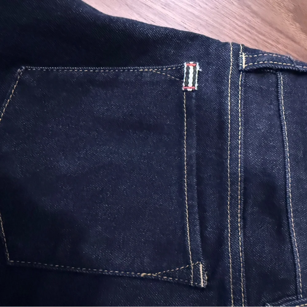 Alice + Olivia Black Flare Jeans - Picture 6 of 10